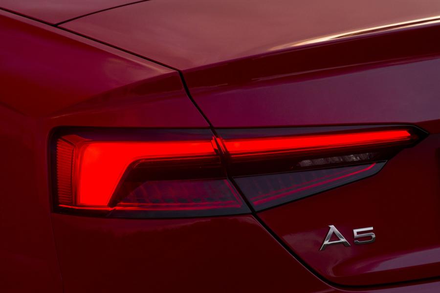 Детали экстерьера Audi A5 Cabriolet 2.0 TDI S-Line 2017 года  (UK) (фото 15 из 40)